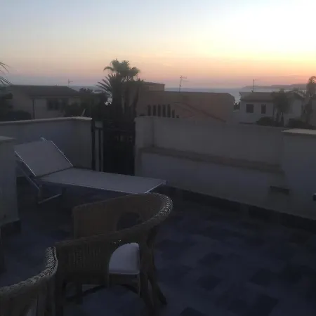 Casa Vacanza Mansarda Sanleonina شقة *